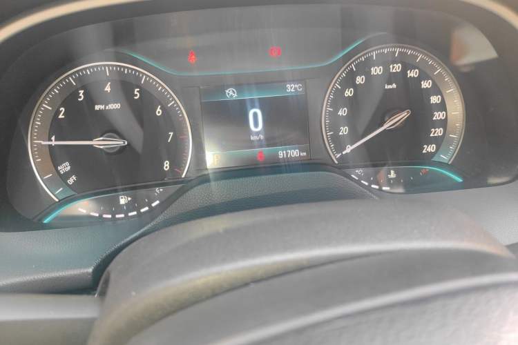 Used Buick GT 2015 15N Automatic Deluxe Edition Odometer Close Up