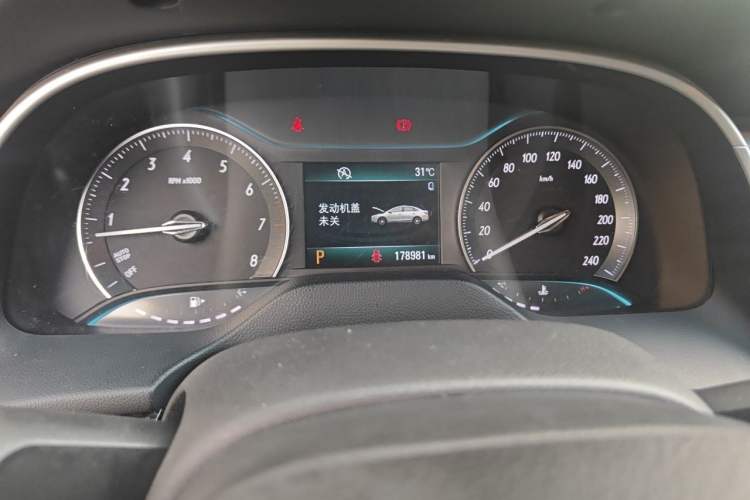 Used Buick GT 2015 15N Automatic Deluxe Edition Odometer Close Up