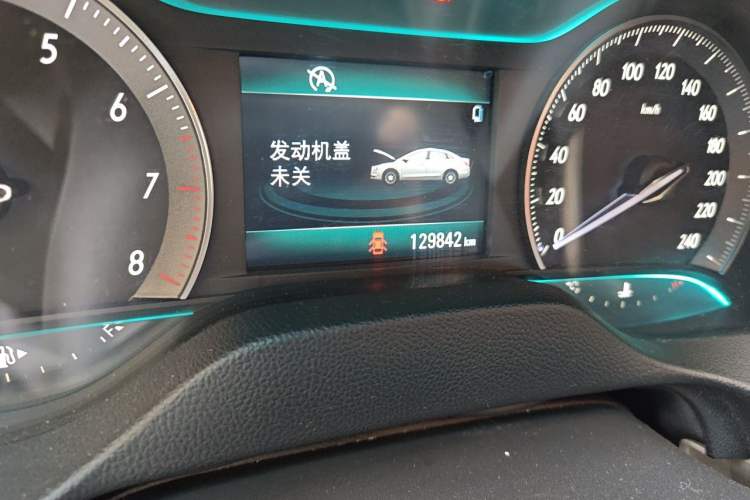 Used Buick GT 2015 15N Manual Elite Edition Odometer Close Up