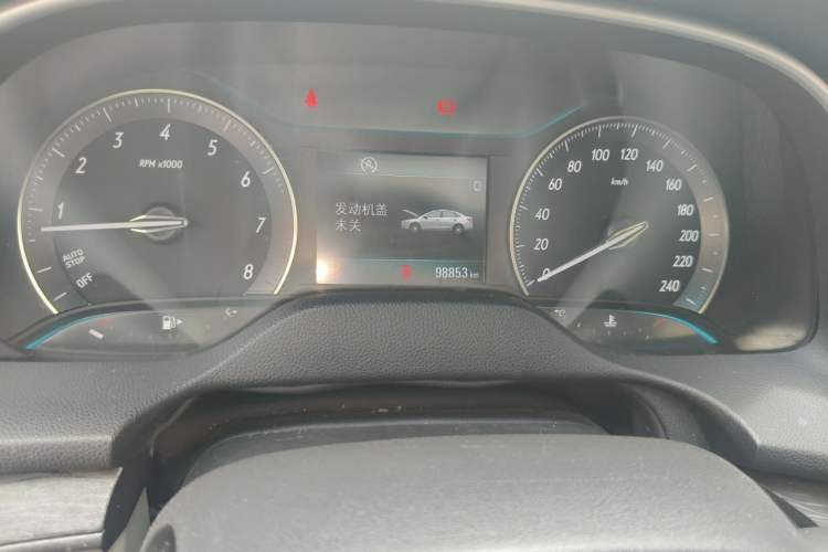 Used Buick GT 2015 15N Automatic Elite Version Odometer Close Up