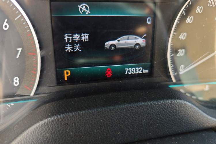 Used Buick GT 2015 15N Automatic Elite Version Odometer Close Up