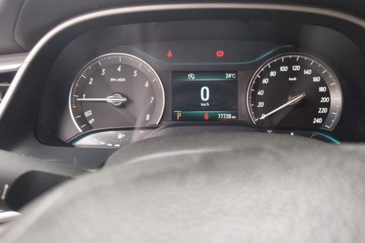 Used Buick GT 2015 15N Automatic Deluxe Edition Odometer Close Up