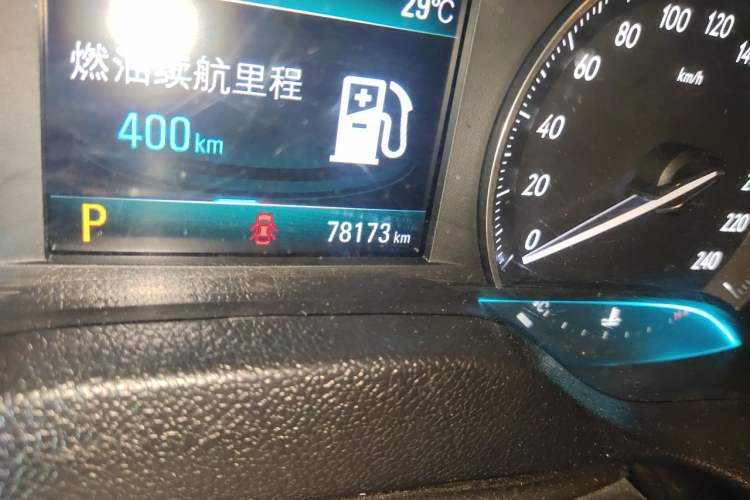 Used Buick GT 2015 15N Automatic Deluxe Edition Odometer Close Up