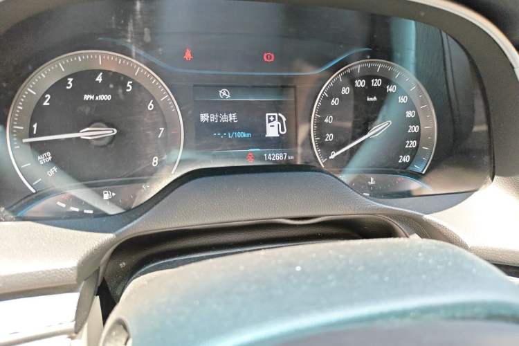 Used Buick GT 2015 15N Manual Elite Edition Odometer Close Up