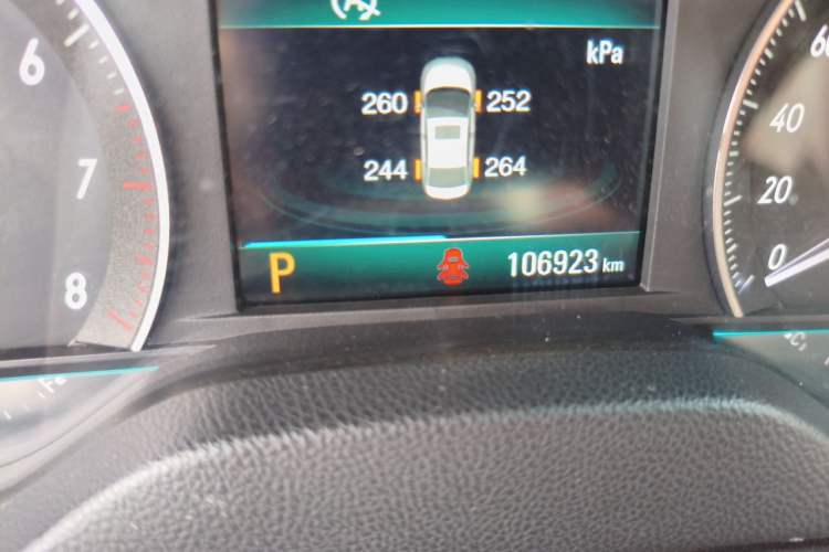 Used Buick GT 2015 15N Automatic Elite Version Odometer Close Up