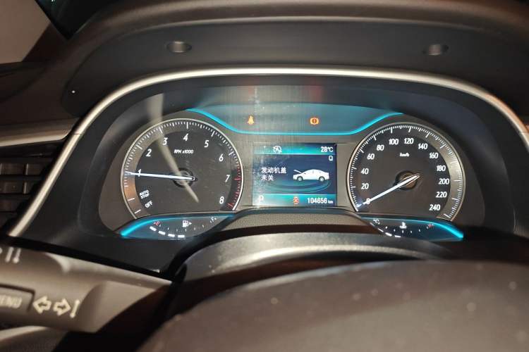 Used Buick GT 2015 15N Automatic Deluxe Edition Odometer Close Up