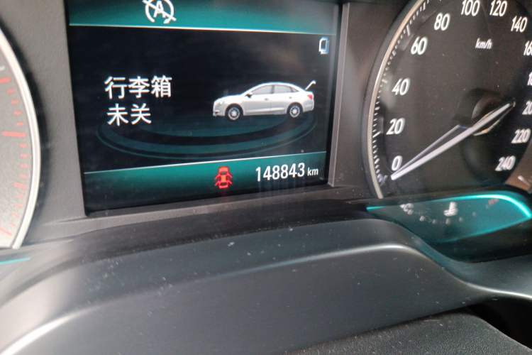 Used Buick GT 2015 15N Manual Elite Edition Odometer Close Up