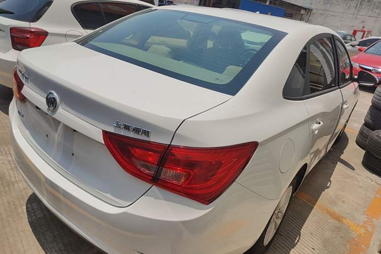 Used Buick GT 2015 15N Manual Entry-Level Trim Rear Right 45 Deg