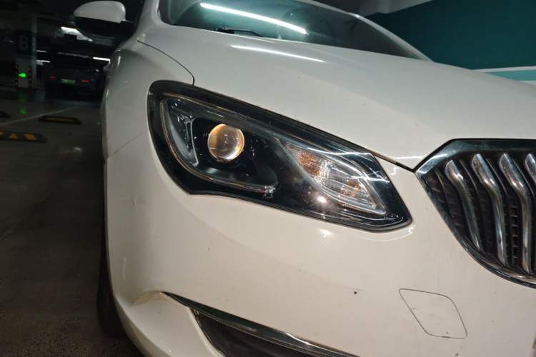 Used Buick GT 2015 15N Automatic Deluxe Edition Right Front Headlight