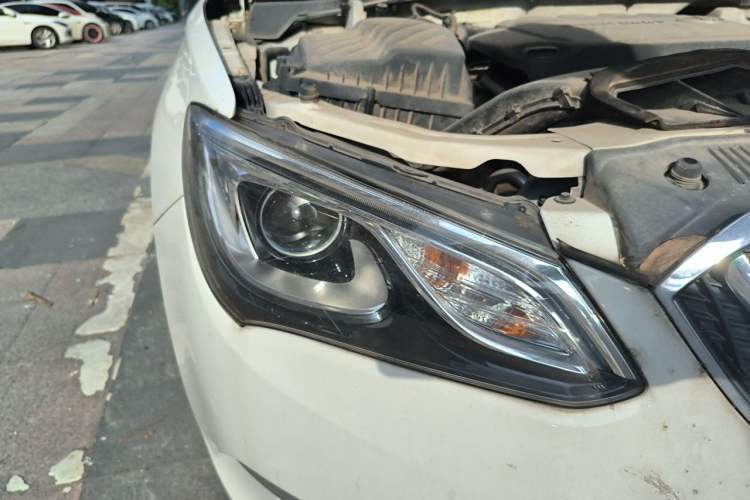 Used Buick GT 2015 15N Automatic Elite Version Right Front Headlight