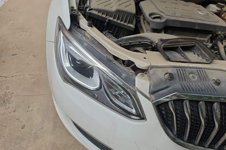 Used Buick GT 2015 15N Automatic Elite Version Right Front Headlight