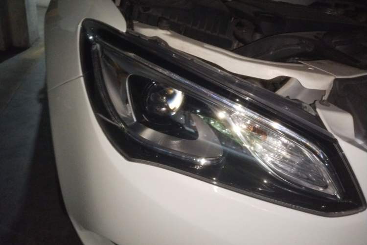 Used Buick GT 2015 15N Automatic Deluxe Edition Right Front Headlight