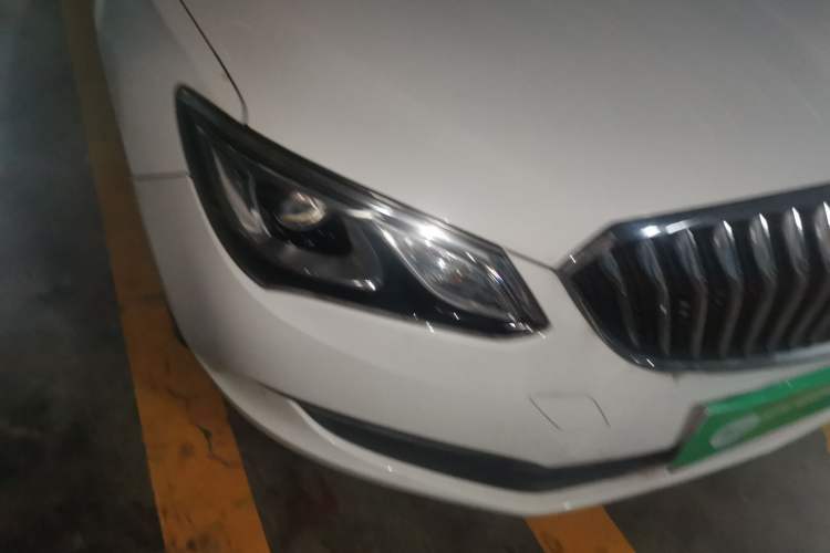 Used Buick GT 2015 15N Automatic Elite Version Right Front Headlight