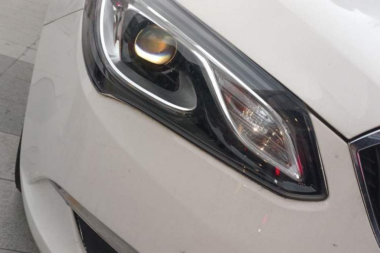 Used Buick GT 2015 15N Automatic Deluxe Edition Right Front Headlight