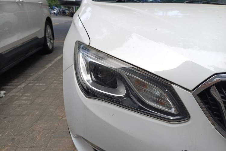 Used Buick GT 2015 15N Automatic Deluxe Edition Right Front Headlight