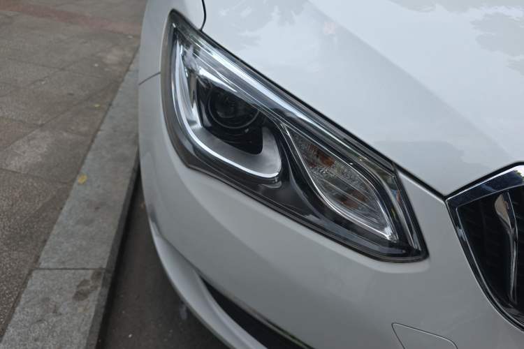 Used Buick GT 2015 15N Automatic Entry-Level Trim Right Front Headlight