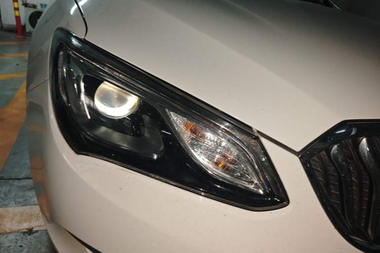 Used Buick GT 2015 15N Manual Elite Edition Right Front Headlight