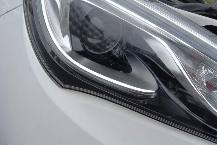 Used Buick GT 2015 15N Automatic Entry-Level Trim Right Front Headlight