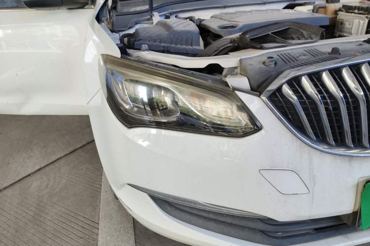 Used Buick GT 2015 15N Automatic Deluxe Edition Right Front Headlight
