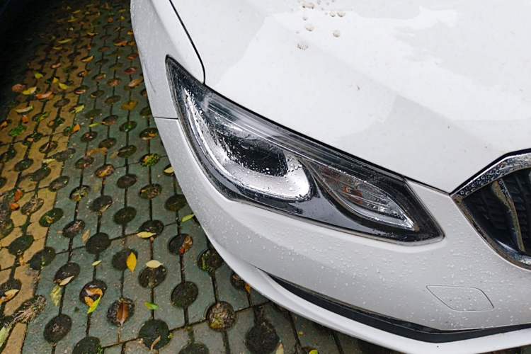 Used Buick GT 2015 18T Dual-Clutch Luxury Model Right Front Headlight