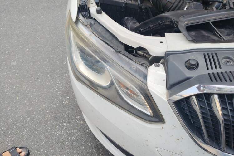 Used Buick GT 2015 18T Dual-Clutch Luxury Model Right Front Headlight