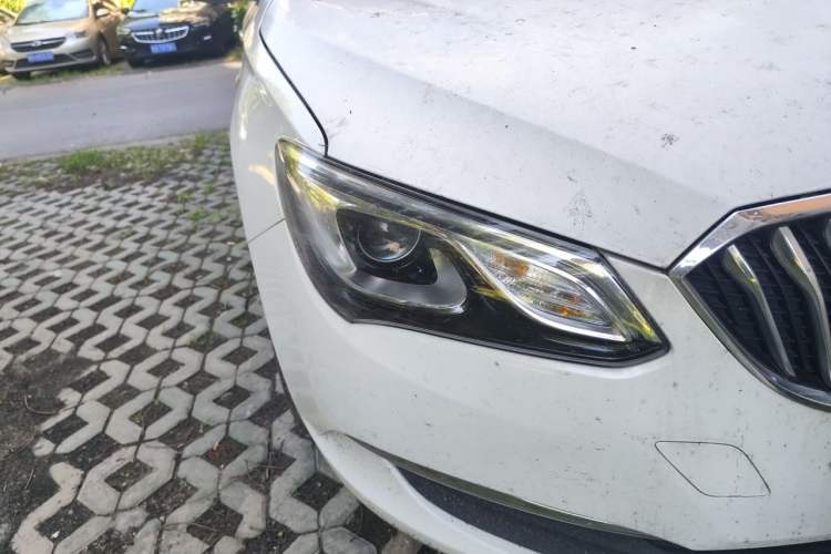 Used Buick GT 2015 15N Automatic Elite Version Right Front Headlight