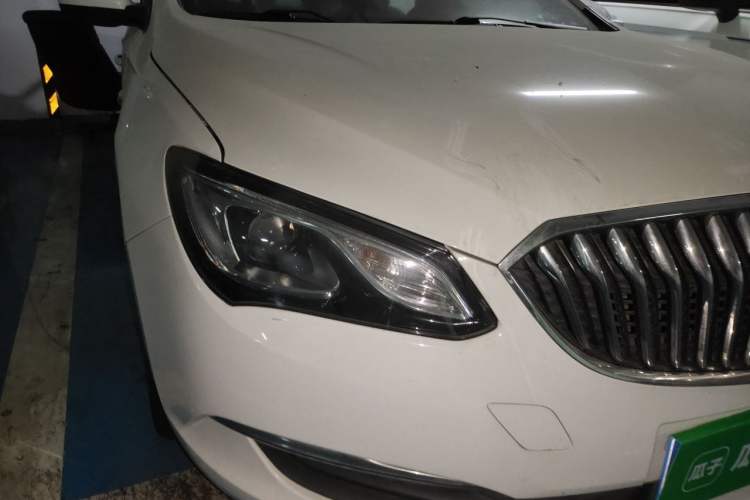 Used Buick GT 2015 15N Automatic Deluxe Edition Right Front Headlight