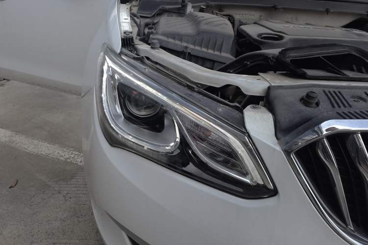 Used Buick GT 2015 15N Manual Entry-Level Trim Right Front Headlight