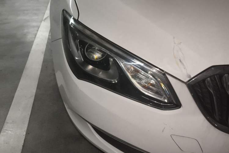 Used Buick GT 2015 15N Automatic Elite Version Right Front Headlight