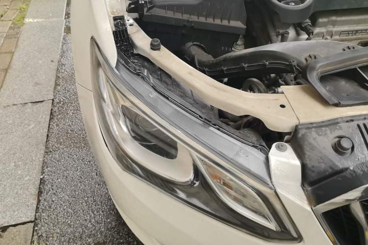 Used Buick GT 2015 15N Automatic Elite Version Right Front Headlight