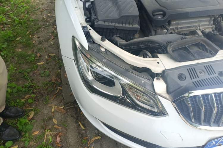 Used Buick GT 2015 15N Automatic Elite Version Right Front Headlight