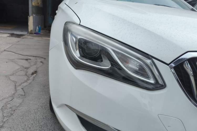Used Buick GT 2015 15N Automatic Entry-Level Trim Right Front Headlight