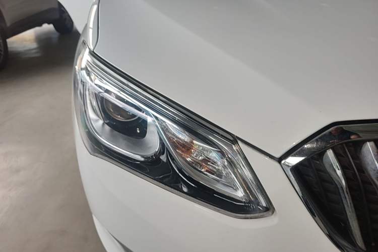 Used Buick GT 2015 15N Automatic Elite Version Right Front Headlight