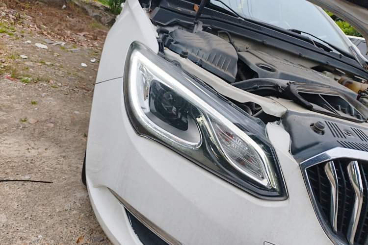 Used Buick GT 2015 15N Automatic Deluxe Edition Right Front Headlight