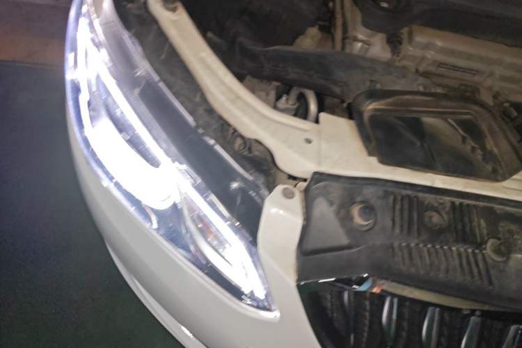 Used Buick GT 2015 15N Manual Elite Edition Right Front Headlight