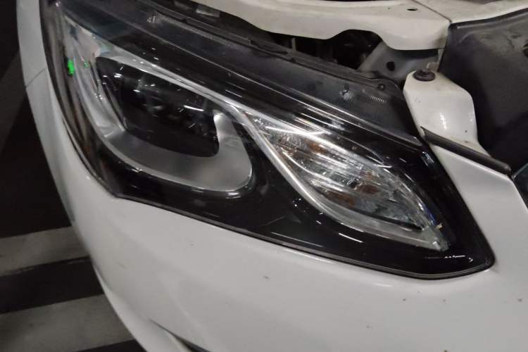 Used Buick GT 2015 15N Automatic Deluxe Edition Right Front Headlight