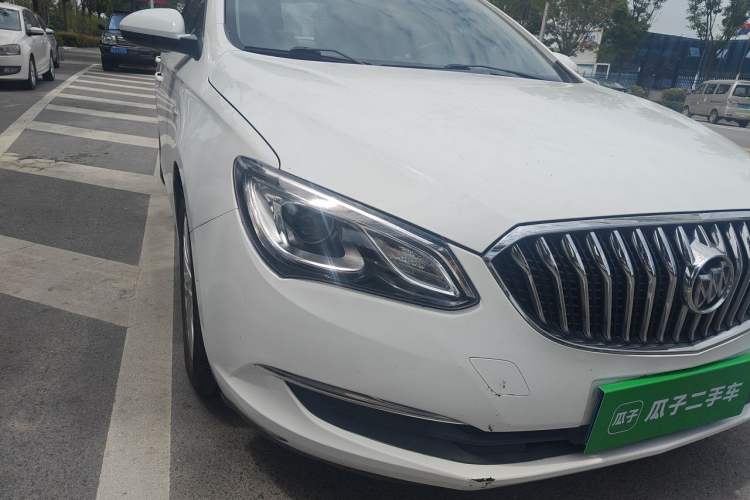 Used Buick GT 2015 15N Automatic Elite Version Right Front Headlight