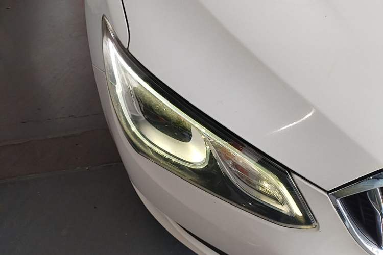 Used Buick GT 2015 15N Automatic Deluxe Edition Right Front Headlight