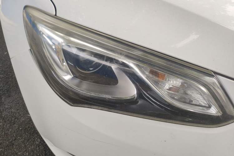 Used Buick GT 2015 15N Automatic Elite Version Right Front Headlight