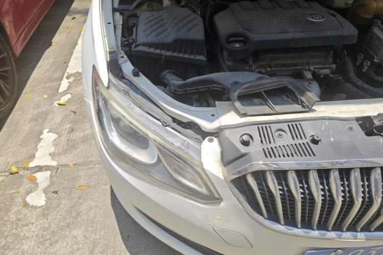 Used Buick GT 2015 15N Automatic Elite Version Right Front Headlight