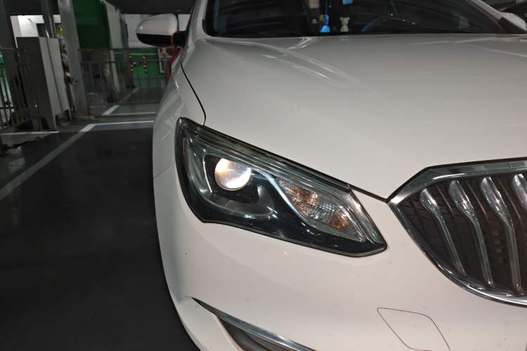 Used Buick GT 2015 15N Automatic Elite Version Right Front Headlight
