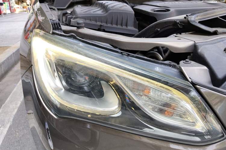 Used Buick GT 2015 15N Automatic Deluxe Edition Right Front Headlight