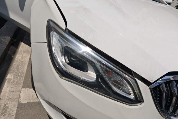 Used Buick GT 2015 15N Automatic Elite Version Right Front Headlight