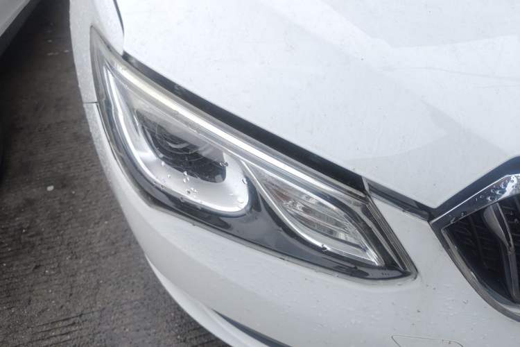Used Buick GT 2015 15N Automatic Elite Version Right Front Headlight