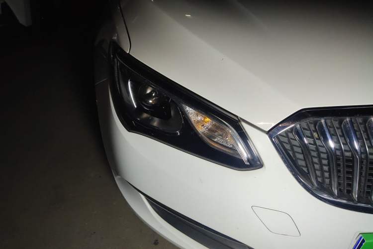 Used Buick GT 2015 15N Automatic Deluxe Edition Right Front Headlight