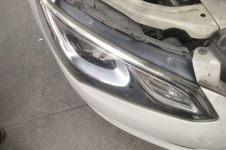 Used Buick GT 2015 15N Automatic Elite Version Right Front Headlight