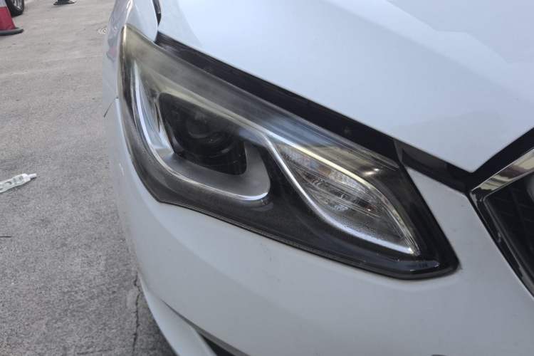 Used Buick GT 2015 18T Dual-Clutch Luxury Model Right Front Headlight