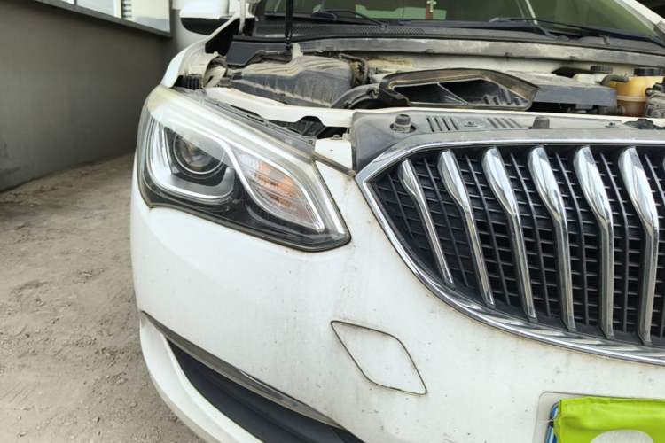 Used Buick GT 2015 15N Automatic Elite Version Right Front Headlight