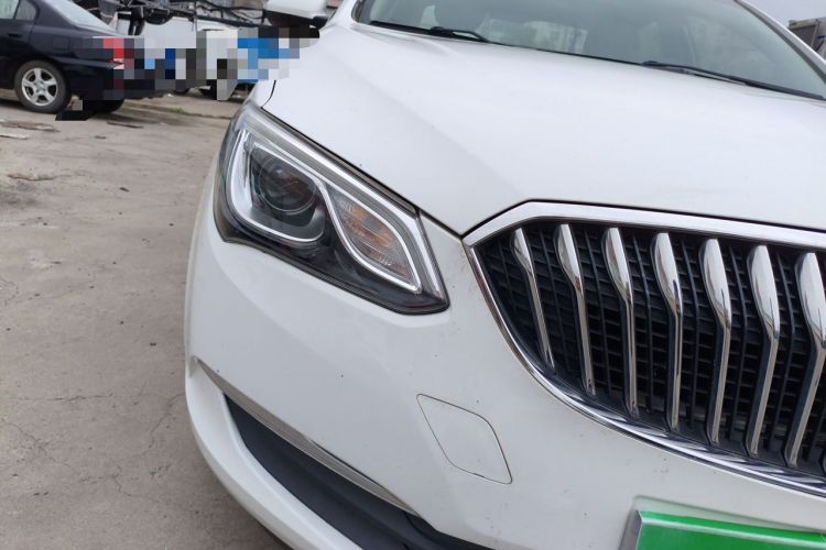 Used Buick GT 2015 15N Automatic Elite Version Right Front Headlight