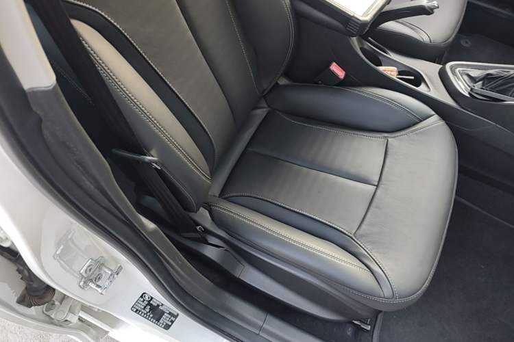 Used Buick GT 2015 15N Automatic Deluxe Edition Right Front Seat